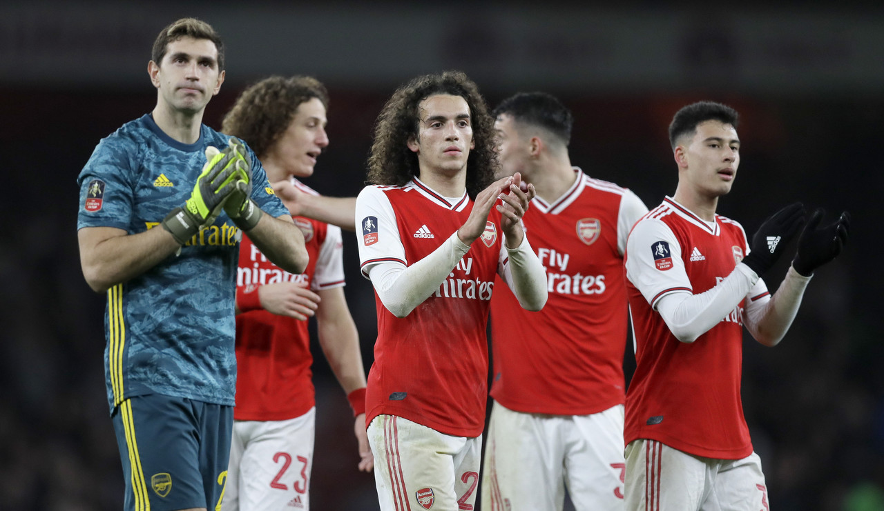 利物浦跟队记者连曝五条猛料，全面解析萨拉赫风波