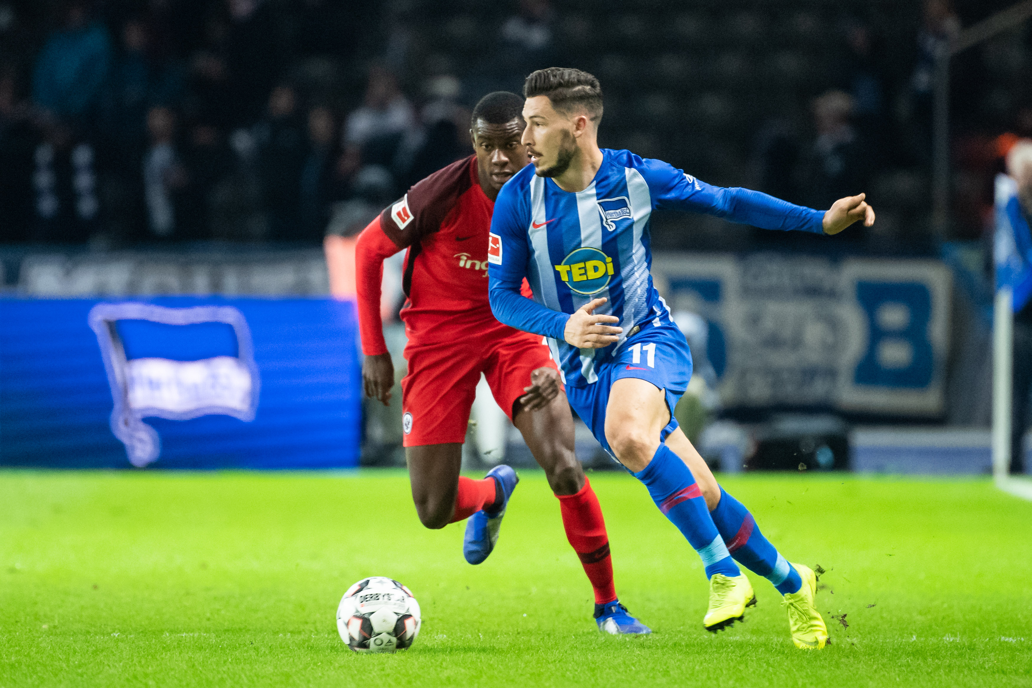 西甲：巴萨主场4-1大胜瓦伦西亚