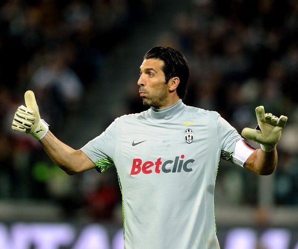 历史首次首发！埃迪vs杨瀚森跳球